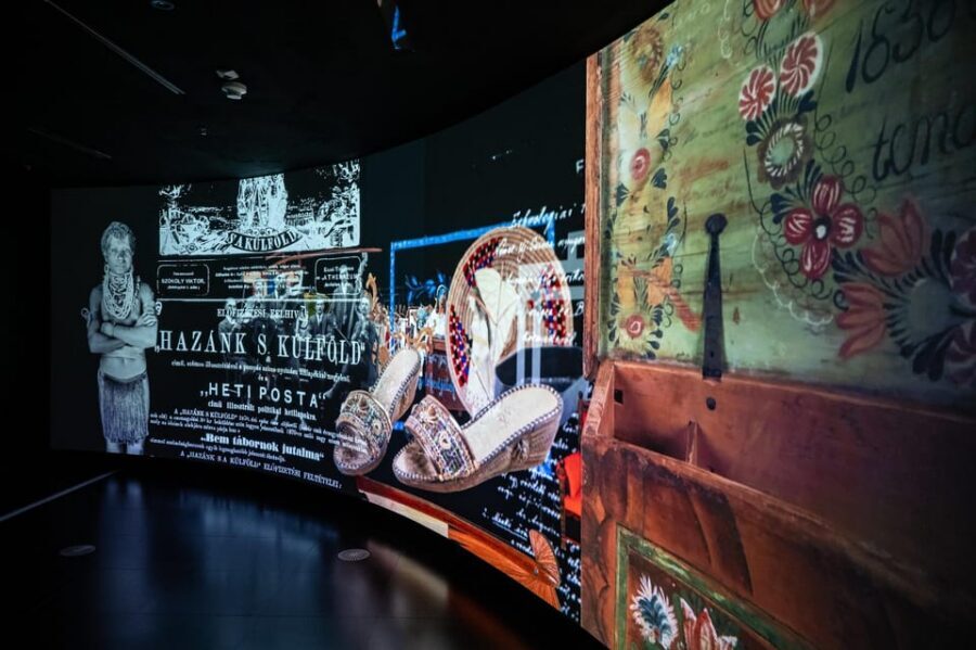 Budapest: Museum of Ethnography Entry Ticket - 7,000 m² of exhibitions: how to see it in one day