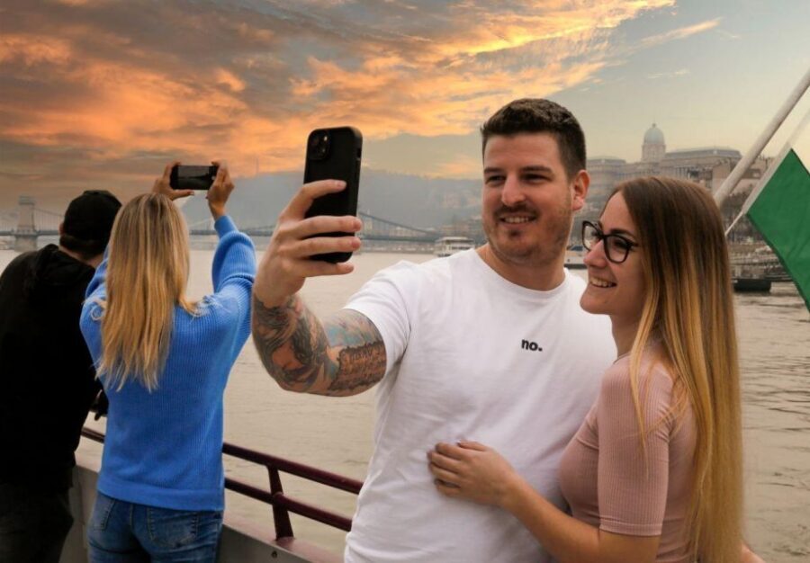 Budapest: Nighttime or Daytime Sightseeing Cruise - Why a 1-hour Danube cruise is a Budapest win