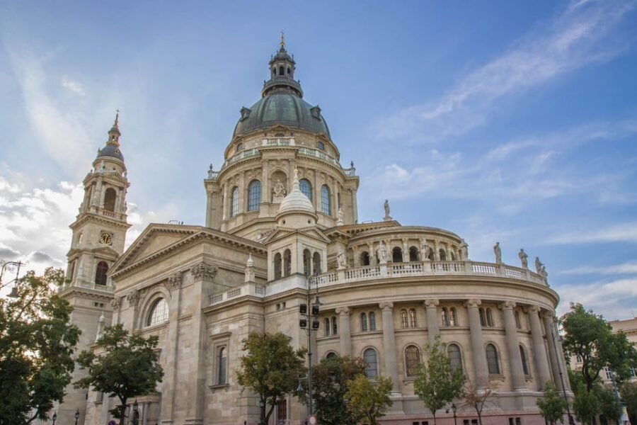Budapest Old Town and Top Attractions Private Walking Tour - Along the Danube: From Beautiful River Views to WWII Reality