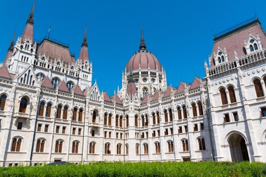 Budapest Old Town and Top Attractions Private Walking Tour - How Private Guiding Changes the Experience
