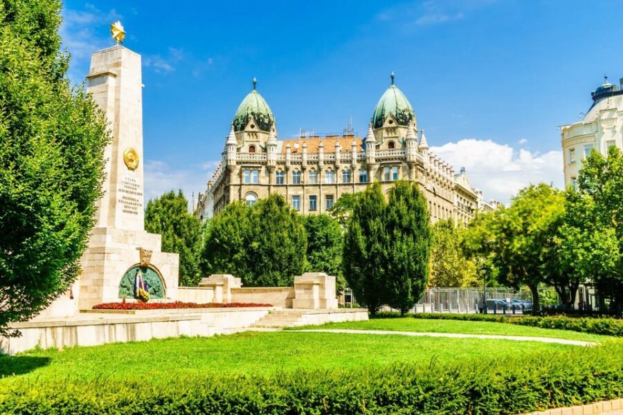Budapest Old Town and Top Attractions Private Walking Tour - Price and Value: Is $116 Worth It for 2 Hours?