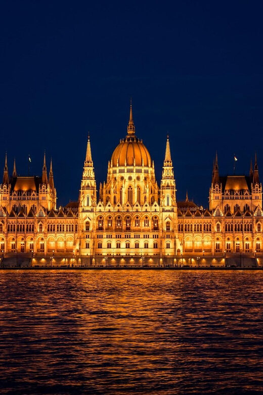 Budapest: Parliament Building Entry Ticket and Audio Guide - Kossuth Square first: the audio route around the Parliament