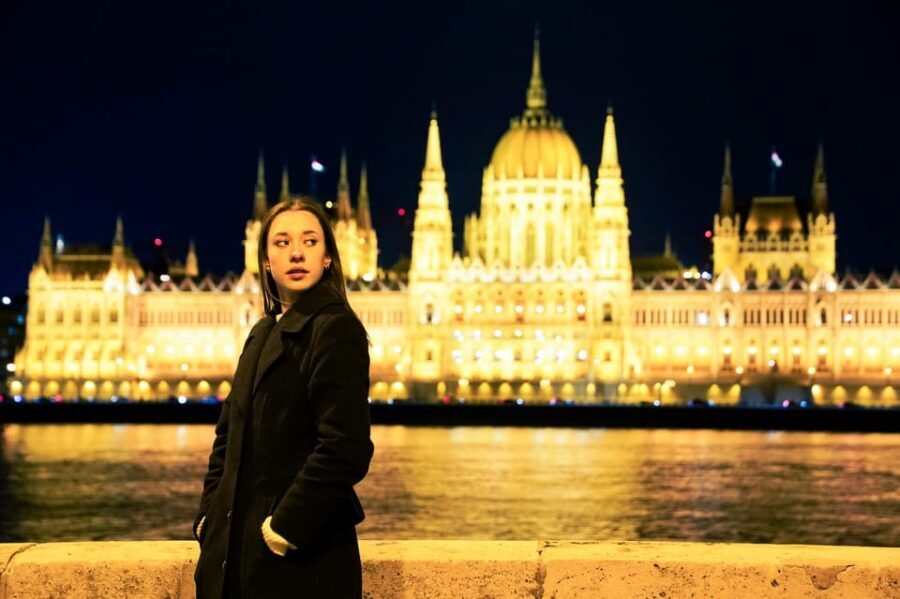 Budapest: Photo Session with Professional Local Photographer - Key highlights to know before you book