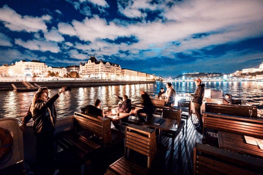 Budapest: Premium Sightseeing Cruise with Tokaj Frizzante - The Audio Guide on Your Phone: QR Code, 30 Languages, and Earphones