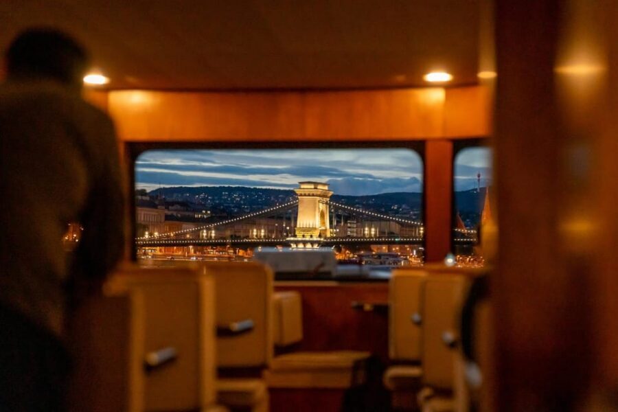 Budapest: Premium Sightseeing Cruise with Tokaj Frizzante - Photo Tips That Actually Help (Especially at Night)