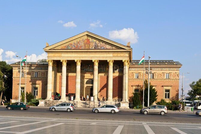 Budapest Private 4 Hour City Tour Experience with a car / van - Key Things You Should Know Before You Go
