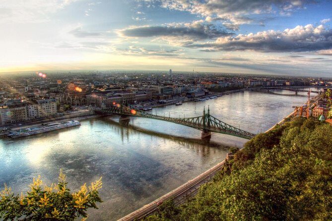 Budapest Private 4 Hour City Tour Experience with a car / van - Why Budapest Works Best in a 4-Hour Private Loop