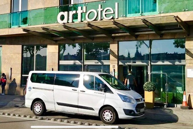 Budapest Private Airport Transfer to City or to BUD Airport Door 2 Door - The main risk to plan around: flight delays and missed pickup windows