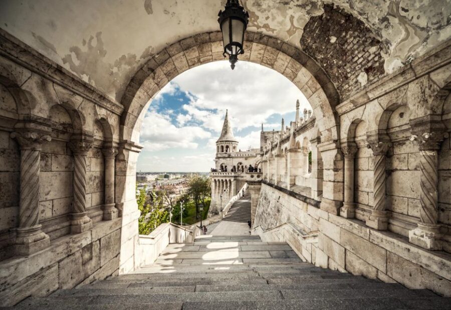 Budapest: Private City Tour with Local Guide - St. Stephen’s Basilica and the Parliament Finish at Kossuth Square