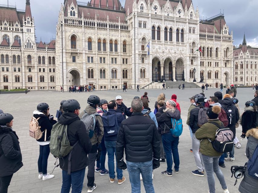 Budapest: Private Customizable Tour in French - Public transport vs. e-modes: pick the version that fits your energy