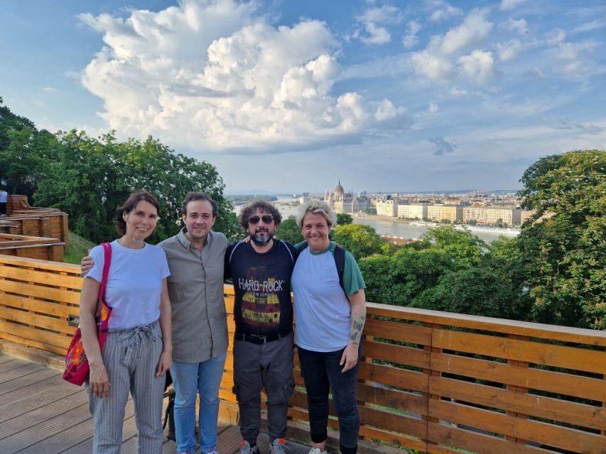 Budapest: private deluxe tour with a native, in Spanish - Jewish Quarter and the synagogue area: more than a photo stop