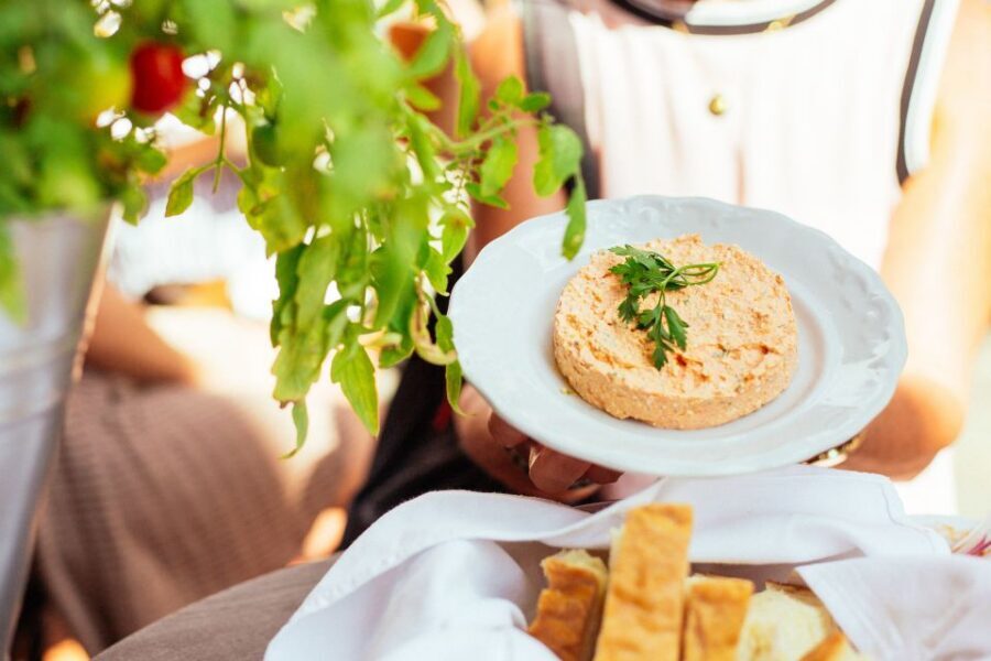 Budapest: Private Food Tour – 10 Tastings with Locals - Why a private food route makes sense in Budapest
