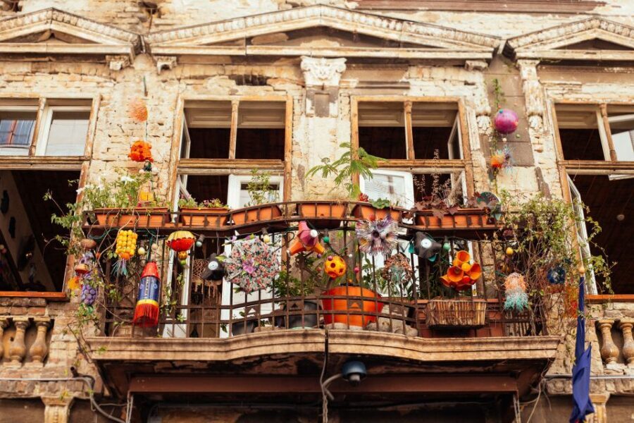 Budapest: Private Food Tour – 10 Tastings with Locals - The Great Synagogue and the Jewish Quarter context