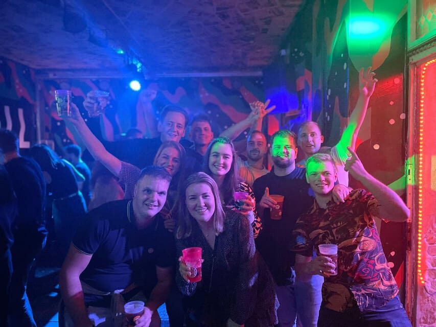 Budapest: Private, Personalized Pub Crawl, 3 drinks included - Getting started at Blaha Lujza tér (and the Pizza Me meet-up)
