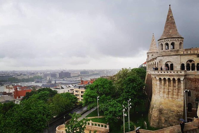 Budapest Private Walking Tour - St. Stephen’s Basilica and the relic-and-altar focus that actually sticks