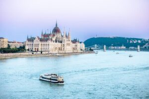 Budapest River Cruise with 1 Free Tokaj Frizzante and Audio Guide - How the 1-hour cruise really feels (and where you should sit)