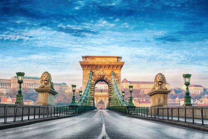 Budapest Scavenger Hunt and Highlights Self Guided Audio Tour - The route design: 4.7 km that connects Buda and Pest
