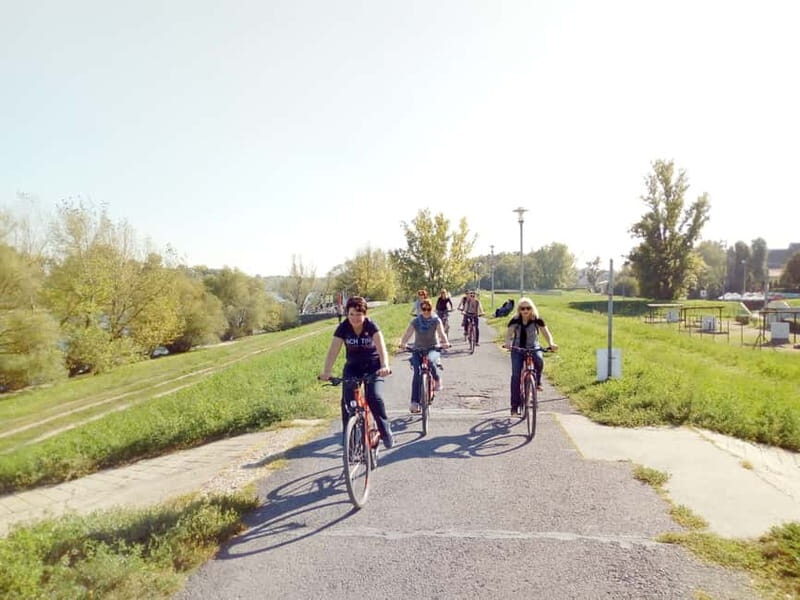 Budapest: Self-Guided Bike Tour to scenic Szentendre - Danube Bicycle Trail to Szentendre: what the ride feels like