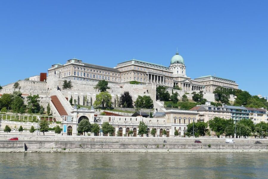 Budapest: Sightseeing Cruise on the Danube - Why the Gróf Széchenyi Cruise Works So Well for First-Time Budapest
