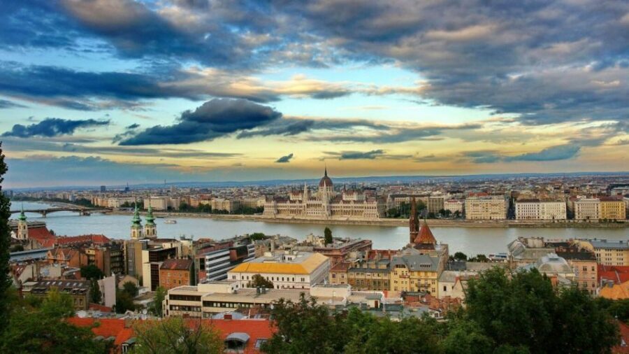 Budapest: Sightseeing Cruise on the Danube - What You’ll See in 90 Minutes: Parliament, Bridges, and Buda’s Hilltop Sights