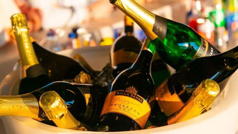 Budapest: Sip and Sail River Cruise with Unlimited Prosecco - Key Highlights You’ll Actually Care About