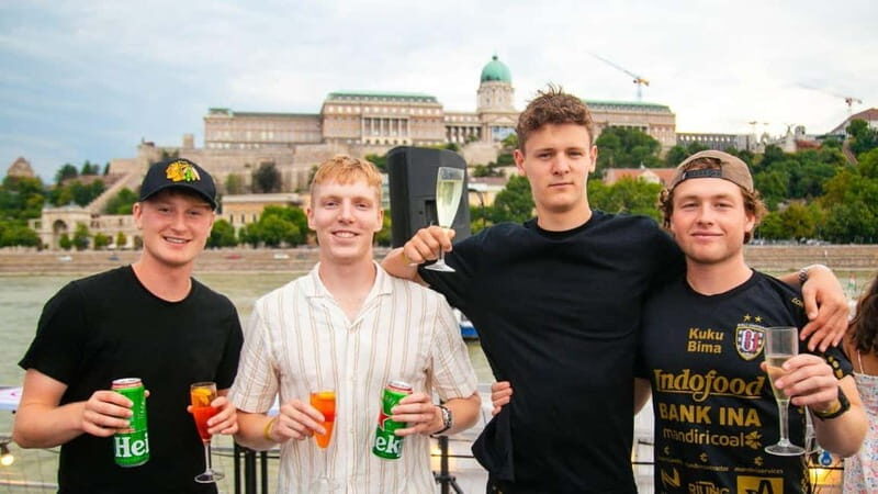 Budapest: Sip & Sail Danube Cruise with Unlimited Beer - Comfort, timing, and getting the best views without stress