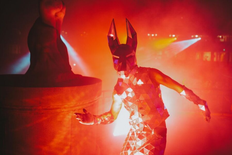 Budapest: Sparty - The Ultimate Late-Night Spa Party Ticket - What the night actually feels like: music, performers, and crowd energy