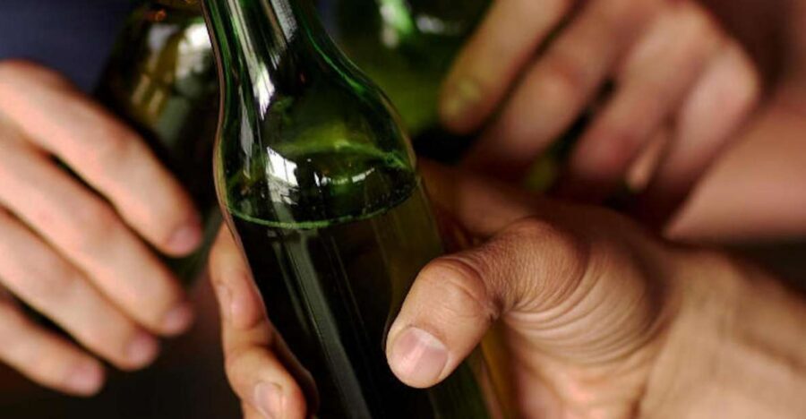 Budapest: Stag Party Boat with Beer and Wine - Quick hits before you book