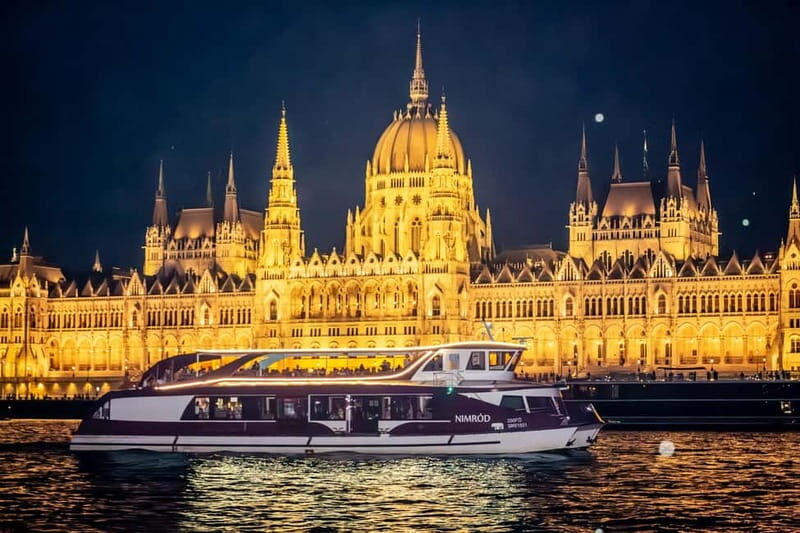 Budapest: Sunset Cruise with 2 Cocktails - Who should book this sunset cocktail cruise