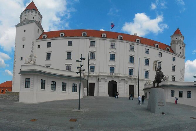Budapest to Bratislava Costumizable Private Day tour with lunch - Lunch included, plus room to make the day yours
