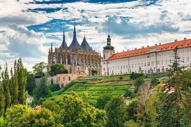 Budapest to Prague Private transfer with 2 hour sightseeing stop - Price and Logistics: When This Transfer Is Worth It