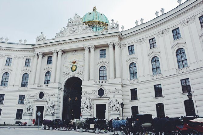 Budapest to Vienna Private Costumizable Day Tour with Lunch - Ringstrasse: the best way to get your bearings fast