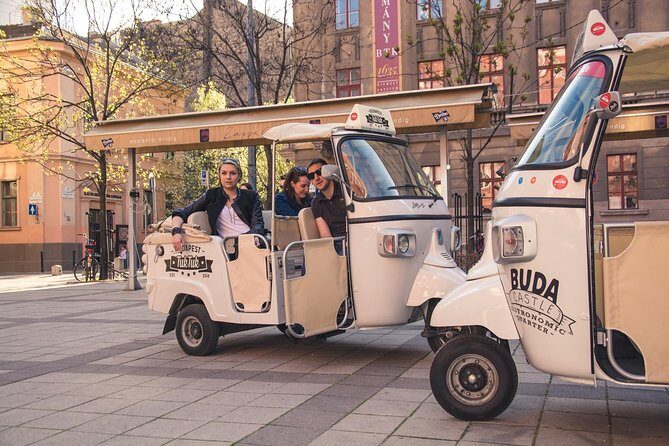 Budapest TukTuk Private Tour with Goulash Soup in the Downtown - Why Budapest’s icons work better in a tuk-tuk