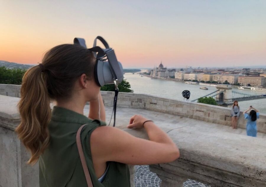 Budapest: Virtual Reality Tour in 8 Languages - Should You Book the Budapest VR Time-Travel Tour?