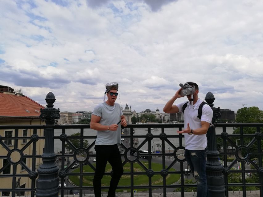 Budapest: Virtual Reality Tour in 8 Languages - Six Stops, Three Big Eras: The Castle District Time-Jumps