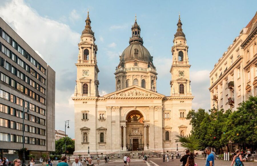 Budapest: Walking Tour in German - Fisherman’s Bastion: Views That Feel Like a Reward