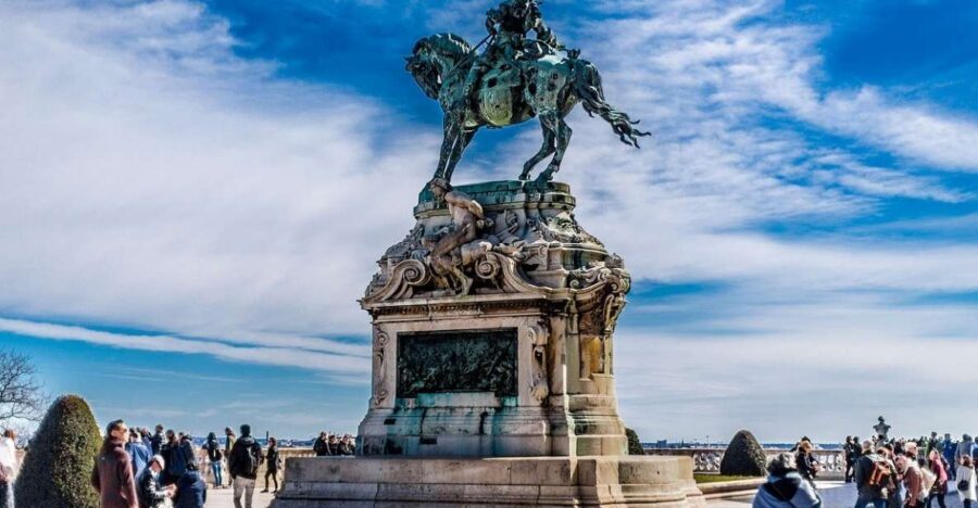 Budapest: Walking Tour in German - Starting by St. Stephen’s Basilica: Your “North Star” Moment