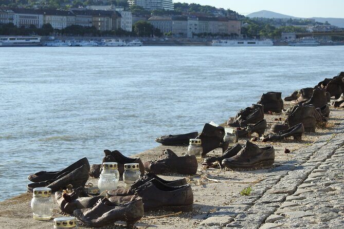 Budapest walking tour: Parliament and Shoes Memorial - Key highlights worth your time