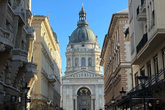 Budapest walking tour: Parliament and Shoes Memorial - Pesti Vigadó and the Music-Facade Feel