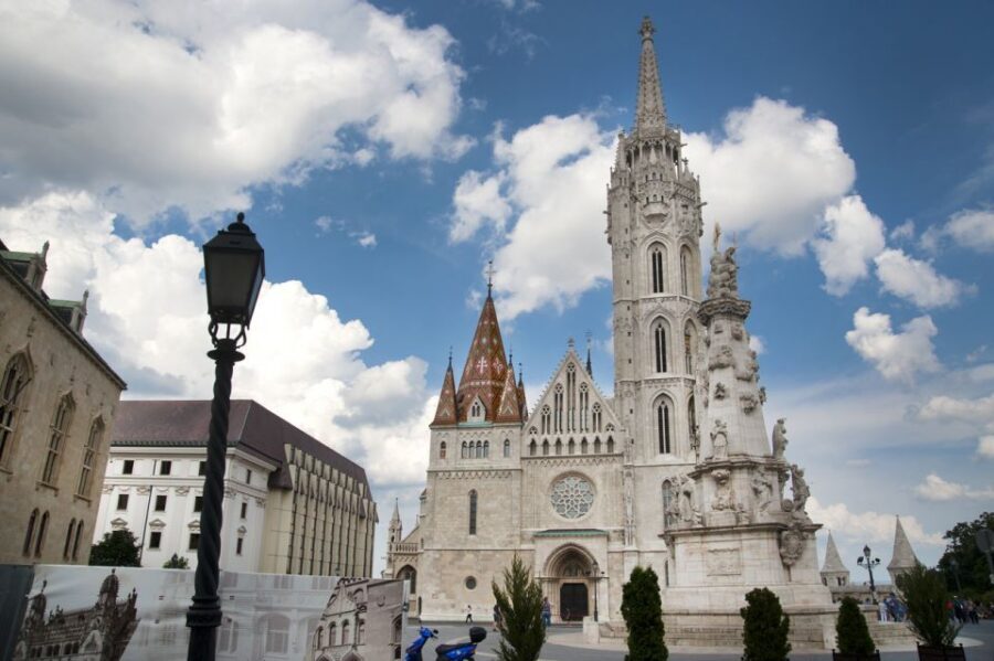 Budapest Walking Tour with a Professional Local Guide - How the Walking Works: Comfort, Shoes, and Weather Reality