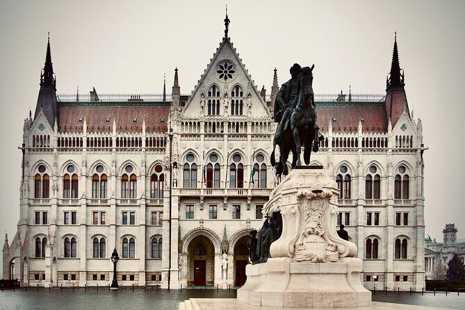 Capital Budapest - Half Day Private Tour (4hr) - Liberty Bridge to St Gellért Square: Budapest’s river-city connection