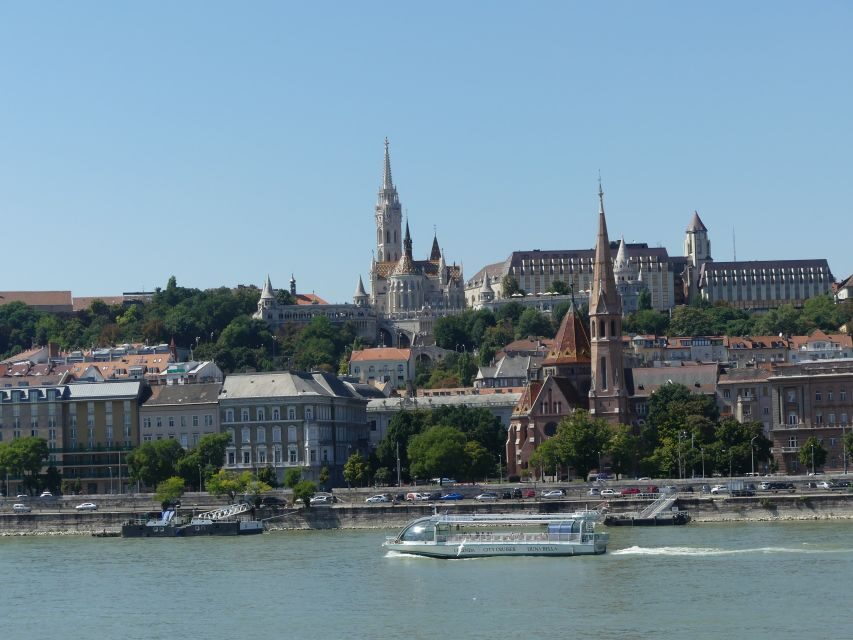 Castle District & Pest Driving Tour with Danube River Cruise - The Danube cruise from Vigadó tér: what the hour is best for
