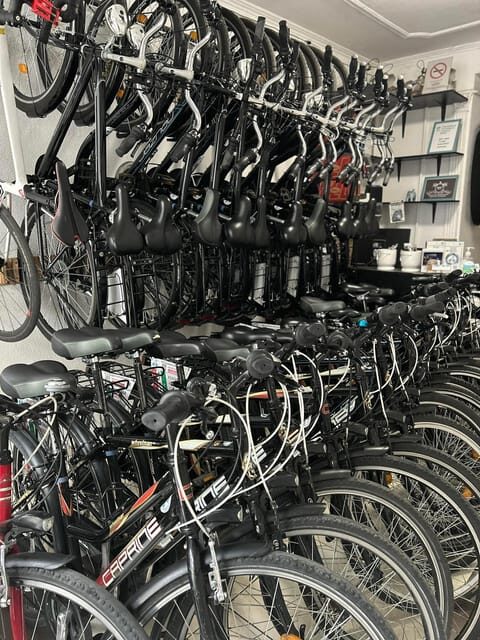 Choose a bicycle and make your own tour in Budapest-24 hrs - Your 24-hour pace plan: ride-first, sights second