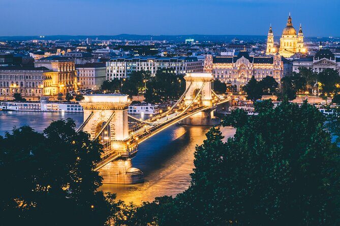 Classic Budapest Private Walking Tour - Pest Highlights: Opera House Exterior, Parliament, and Memorial Squares