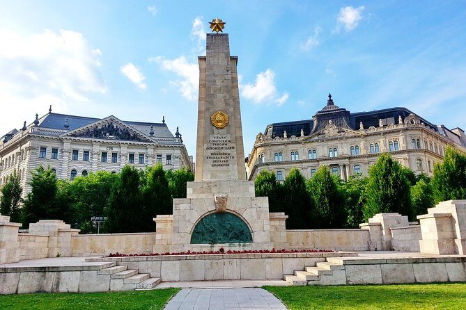 Communism in Hungary with a Historian - Meeting at Erzsébet tér, then moving by metro