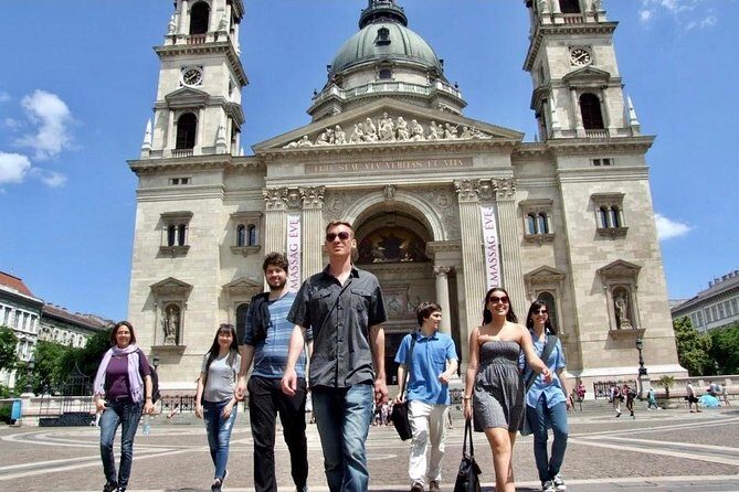 Complete Budapest - Full Day Private Tour with Lunch (8hr) - Central Market Hall and Chain Bridge: set your bearings fast