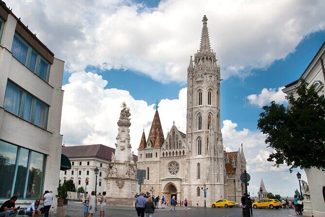 Comprehensive sightseeing tour - Hungarian Parliament Building and Buda’s Side of the Danube Story
