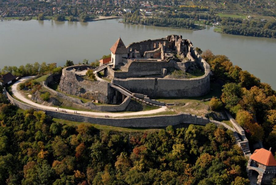 Danube Bend: Private 8-Hour Full Board Tour from Budapest - Price and Logistics: Is $352 Per Person Worth It?