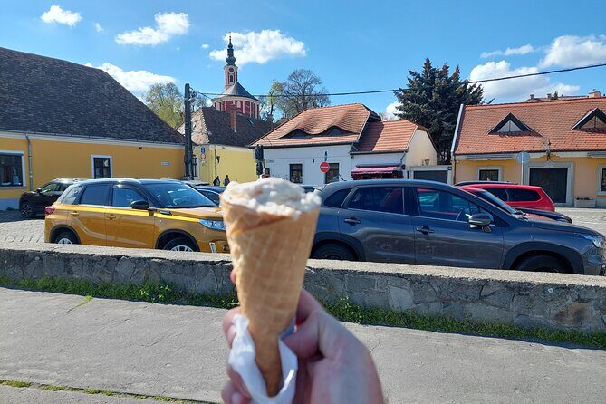 Danube Bend Privately with full board - Szentendre main square: charming, walkable, and easy to tailor