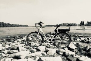 E-Bike Guided Tour in Castle Hill Budapest - Start point and how the ride is paced